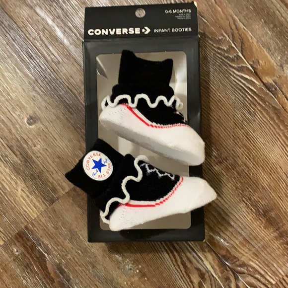 COPY - Converse infant booties - Picture 3 of 5